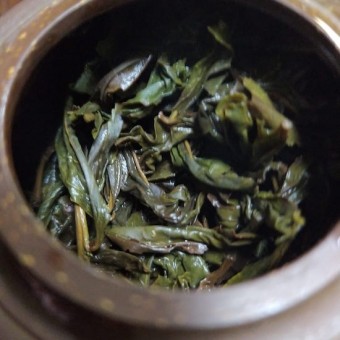 Северофуцзяньский улунский чай Цзиньбянь Цилань «Золотокаймовая волшебная орхидея»