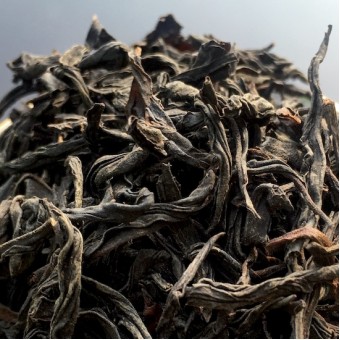 Гуандунский красный чай Фэнхуан Хуанчжисян Даньцун Хунча «Отдельные кусты с гор Феникса. Аромат гардении»