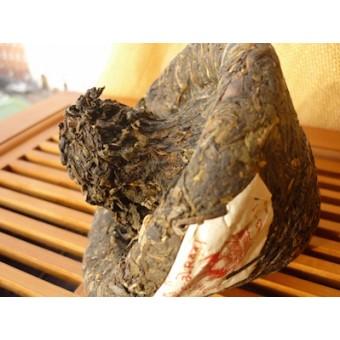 Шен пуэр в форме гриба Сягуань Бао Янь «Священное пламя» 250г. 2011 год