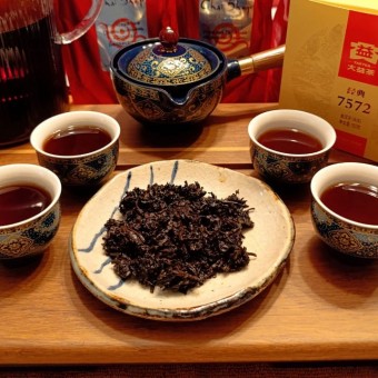 Чёрный шу пуэр TAETEA «7572» мини-блин 150гр. 