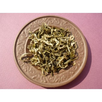 Бело-зелёный чай Бай Мао Хоу «Беловолосая обезьяна»