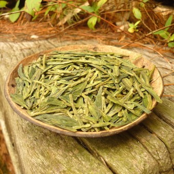 Зеленый чай Мэйцзяу Си Ху Лунцзин «Колодец Дракона с Западного озера, деревня Мэйцзяу»
