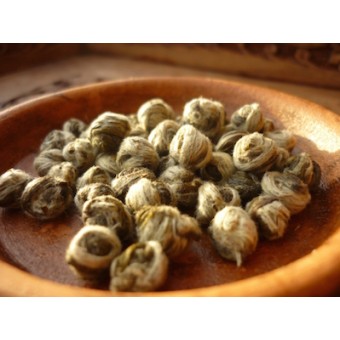 Зелёный чай Люй Лун Чжу «Зелёная жемчужина» 