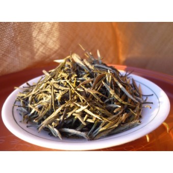 Купить Желтый чай Цзюньшань Инь Чжень «Серебряные иглы с гор бессмертных»